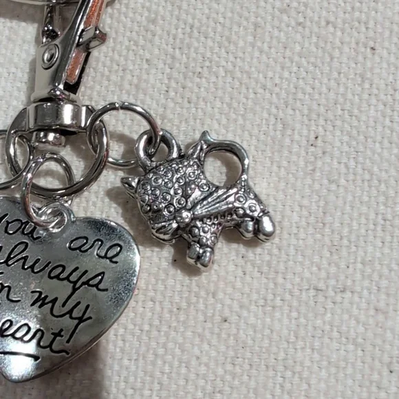 Cat & Angel Keychain - Picture 3 of 7